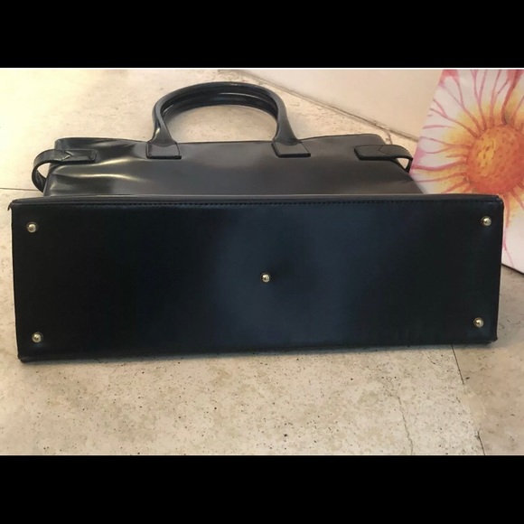 Large Gucci Leather Tote Bag - Picture 7 of 13